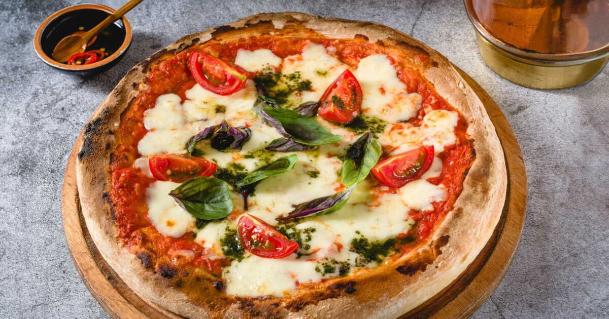 Réussir la pizza Margherita à la maison : les secrets d’un chef italien