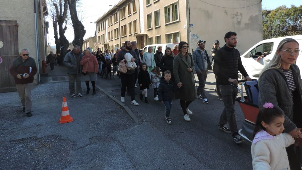 Une vague de protestation monte à l'école des Mées contre la fermeture d'une classe de maternelle