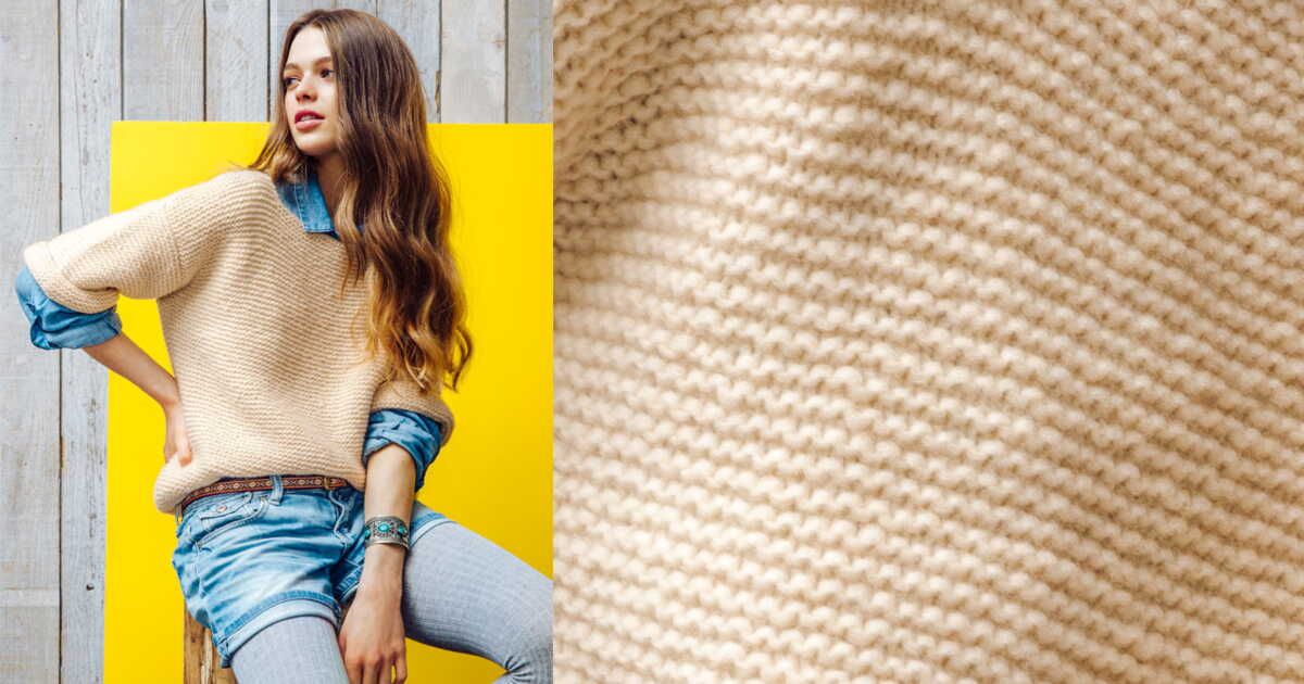Découvrez le pull tube au point mousse : essentiel de la saison
