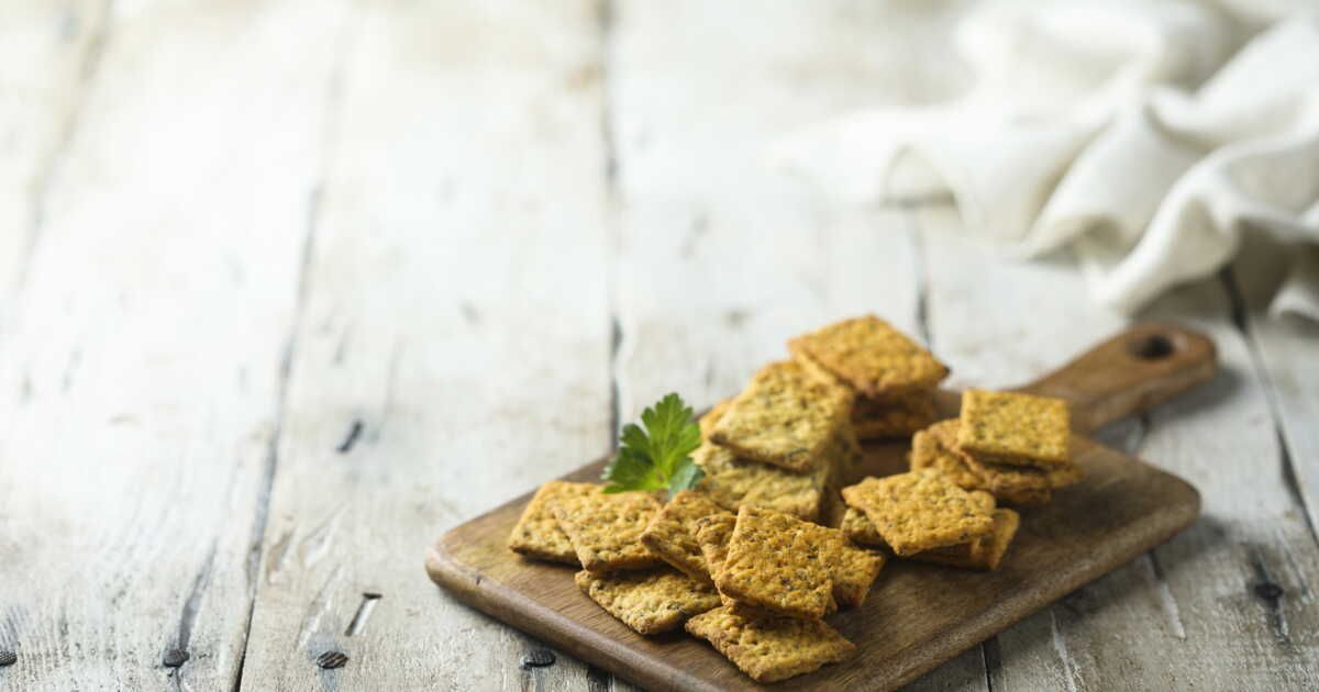 Des biscuits apéro maison au goût pizza qui régaleront vos invités