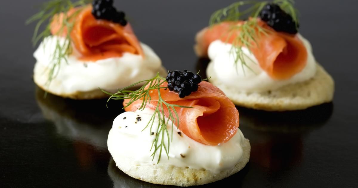 Des recettes raffinées de saumon fumé pour célébrer le Nouvel An