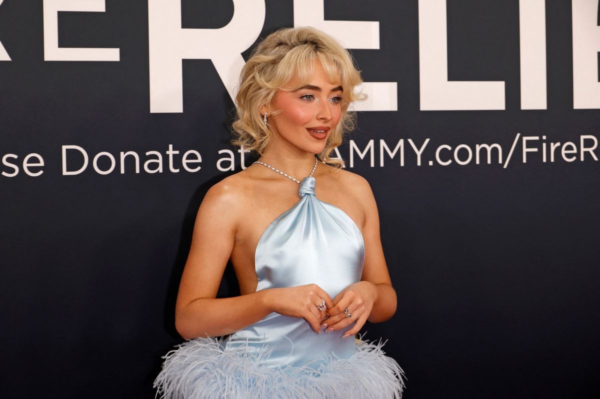 Sabrina Carpenter fait sensation à Coachella avec un show vibrant