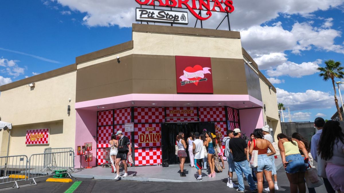 Sabrina Carpenter illumine Coachella avec un show mémorable