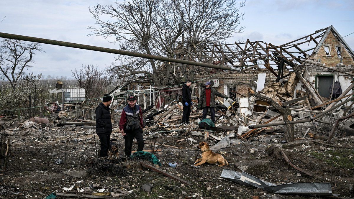 Un cessez-le-feu de 32 heures pour la Pâque orthodoxe : espoir fragile en Ukraine