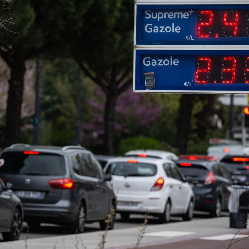 Les prix du carburant stagnent malgré un cessez-le-feu en Iran