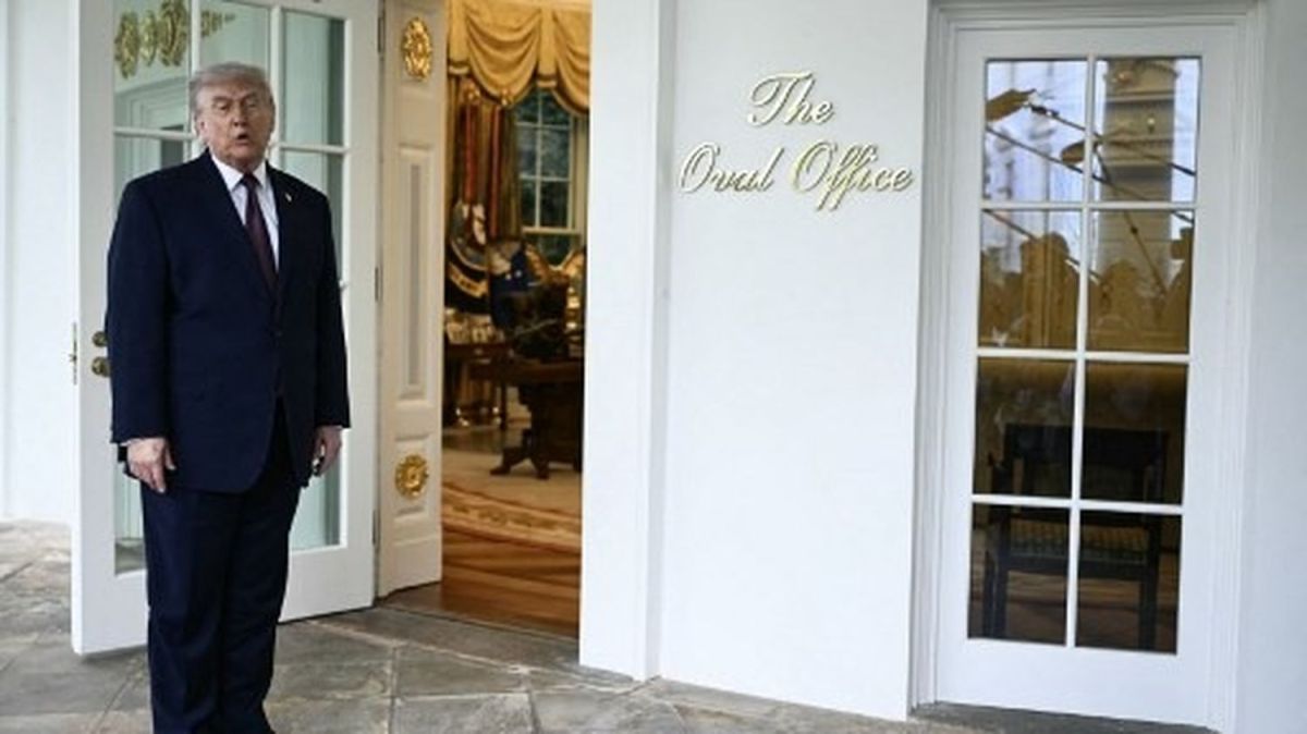 Trump annonce que l'Iran cherche un accord dans un contexte de tension maritime