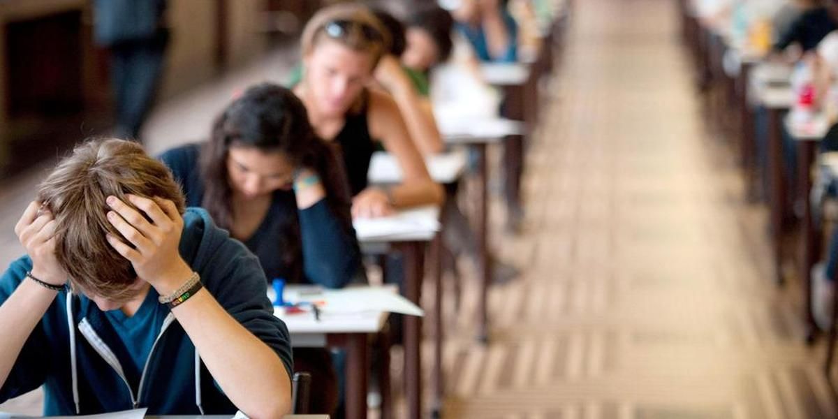 Un professeur au cœur d'une supercherie universitaire : faux prix Nobel et diplômes douteux
