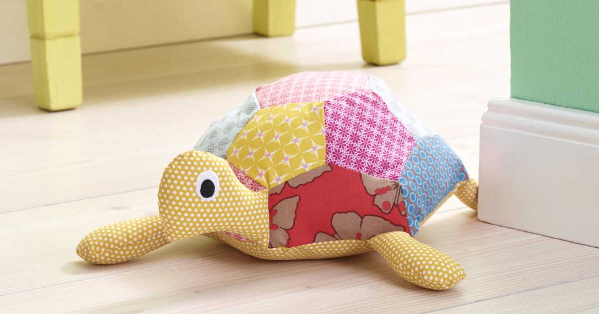 Créez votre doudou unique : découvrez l'univers coloré de Lulu la tortue