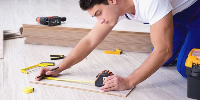 Comment bien poser du parquet : astuces et techniques à connaître