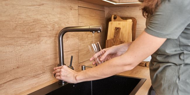 L'eau du robinet : à boire ou à éviter ?