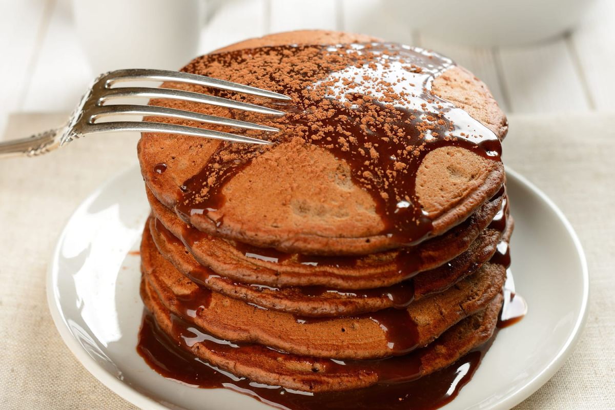 Cyril Lignac dévoile sa recette irrésistible de pancakes tout chocolat sans gluten