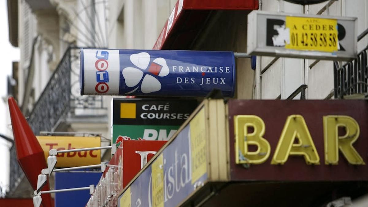 Pourquoi les paris dans les bars-tabacs résistent face à l'essor des jeux en ligne