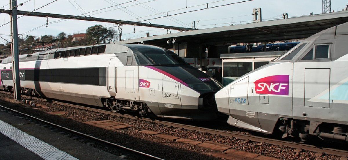 Des voyageurs SNCF passent une nuit tumultueuse à bord après un tragique accident