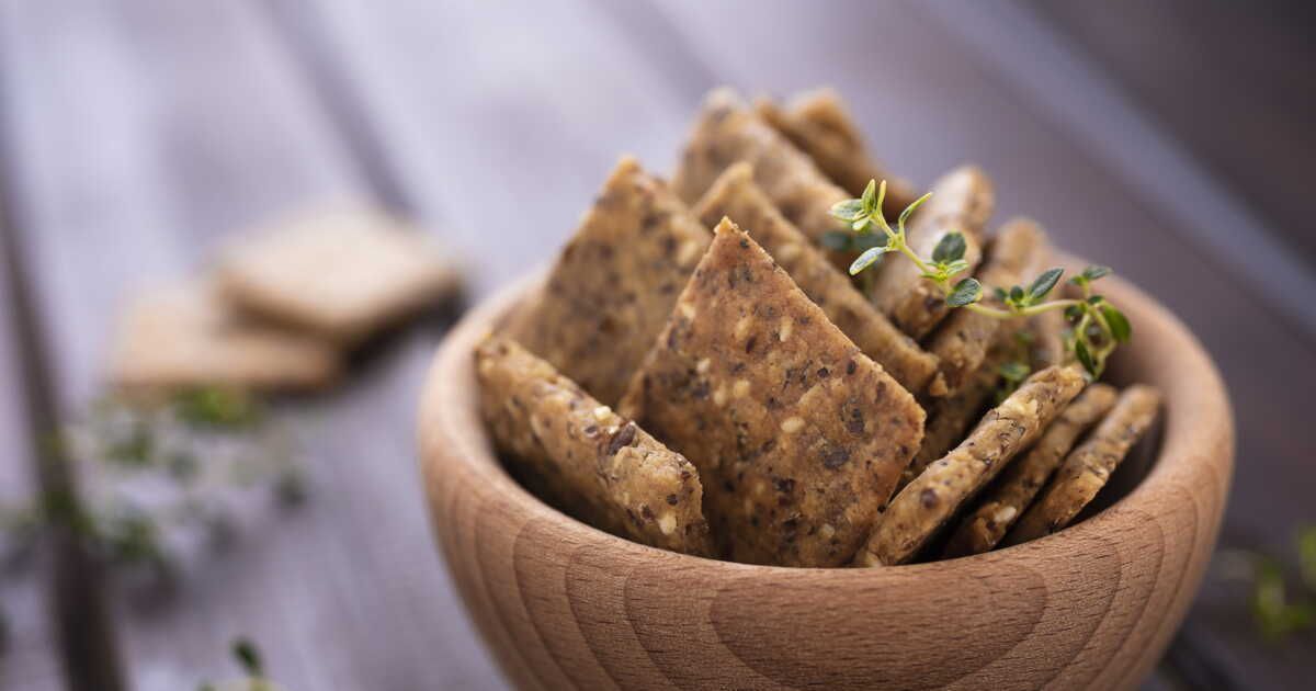 Crackers à la moutarde et au Comté : la recette qui fera sensation à votre apéro