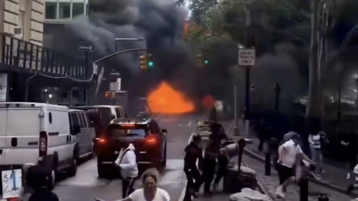 Une explosion sur Wall Street : une scène chaotique à Manhattan