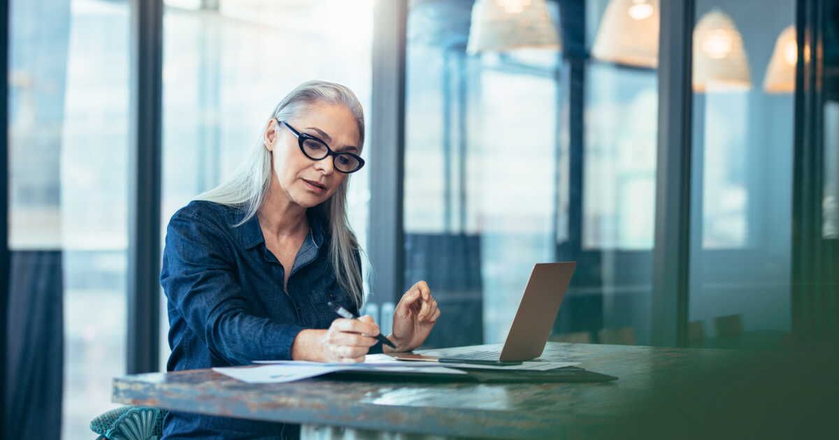 Traverser le cap des 62 ans : Solutions pour arrêter de travailler sans retraite