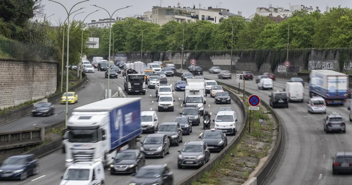 Carburants : les dépanneurs manifestent à Paris pour leurs revendications