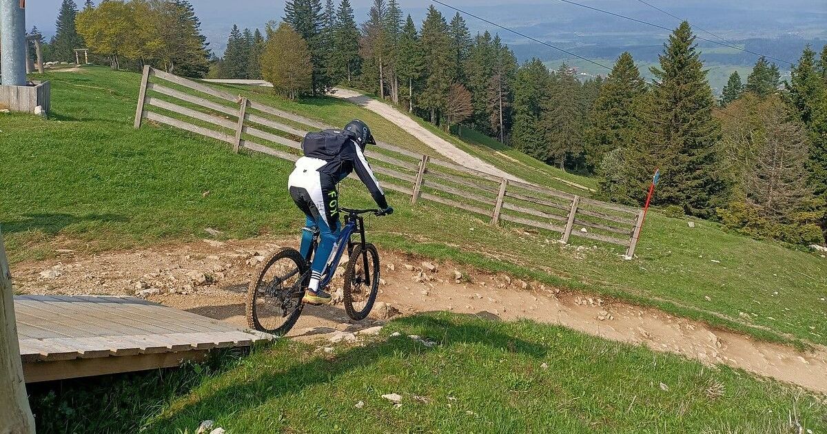 Un jeune cycliste blessé lors d'une chute à Métabief