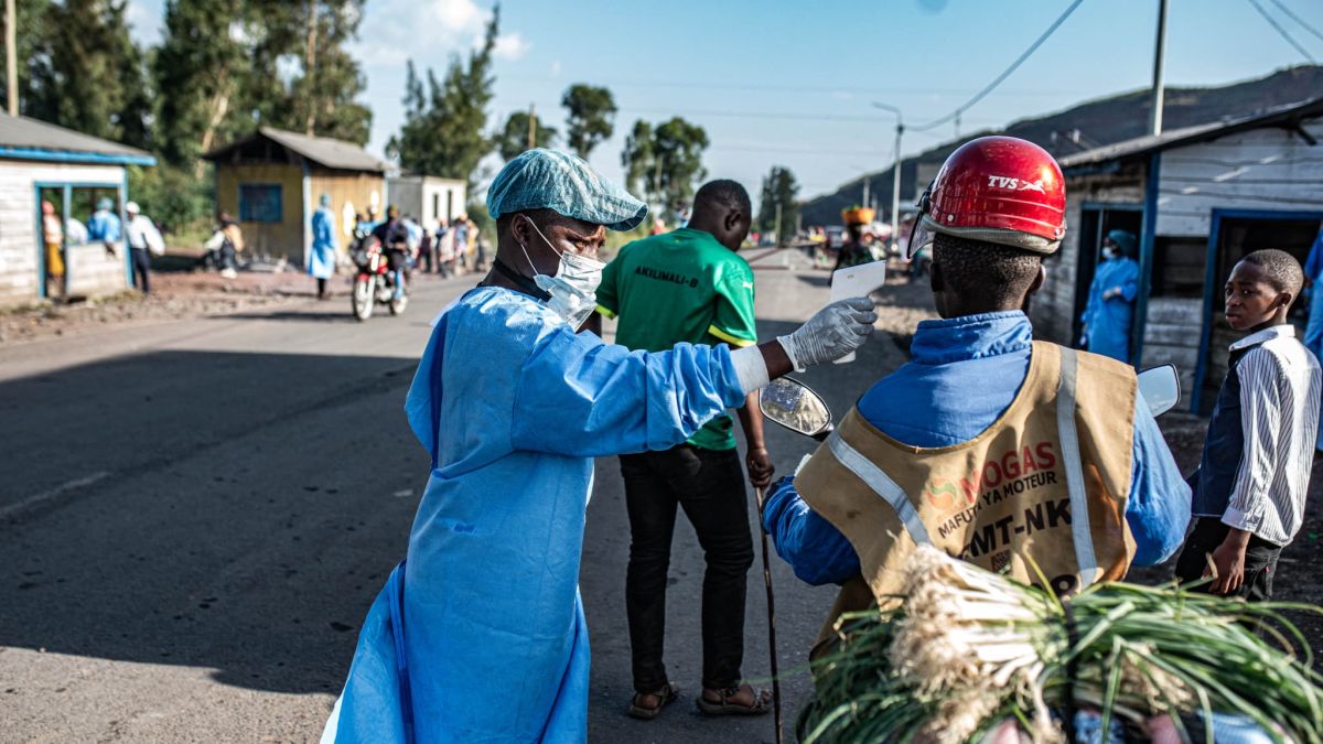 Une alerte mondiale face à plus de 900 cas suspects d'Ebola en République démocratique du Congo