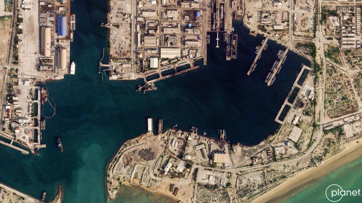 Tensions croissantes : les États-Unis frappent l'Iran malgré des pourparlers fragiles