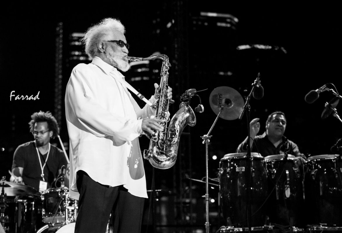 Sonny Rollins, le géant du jazz, nous a quittés à l'âge de 95 ans