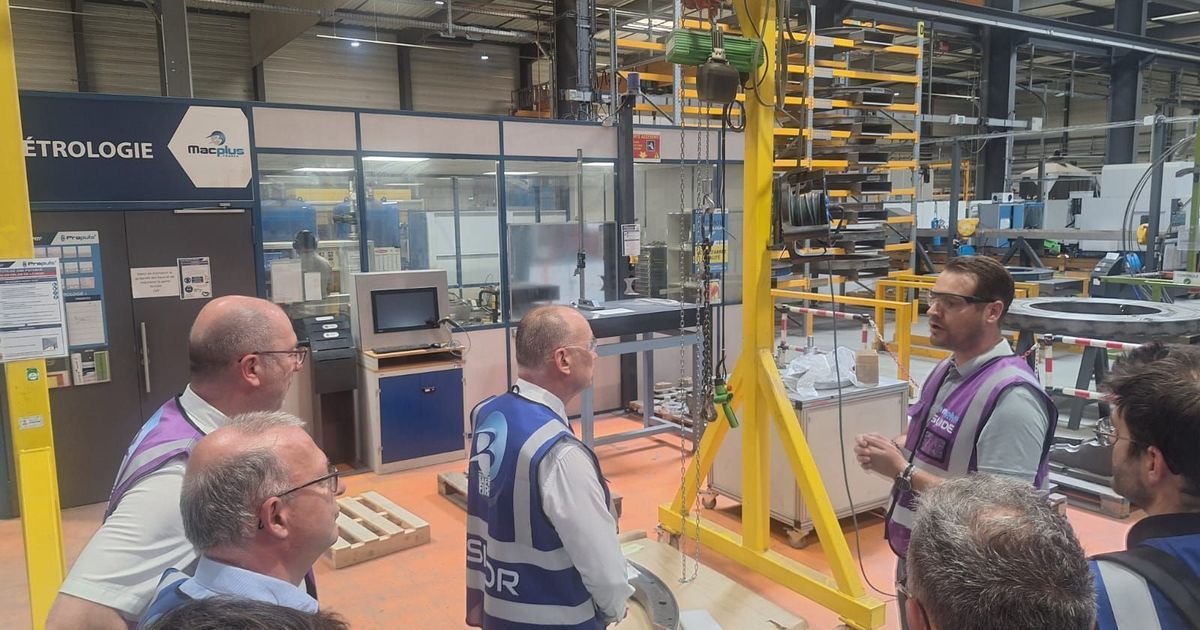 Des élus du Territoire de Belfort en visite chez M-Plus, un acteur clé de l'aéronautique