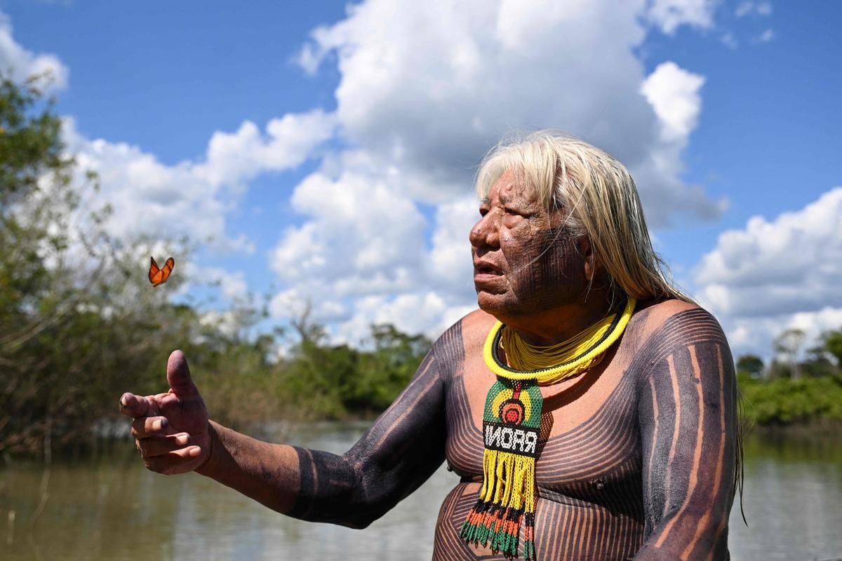 Megaron Txucarramae, nouvel héritier de Raoni, se bat pour sauver l'Amazonie