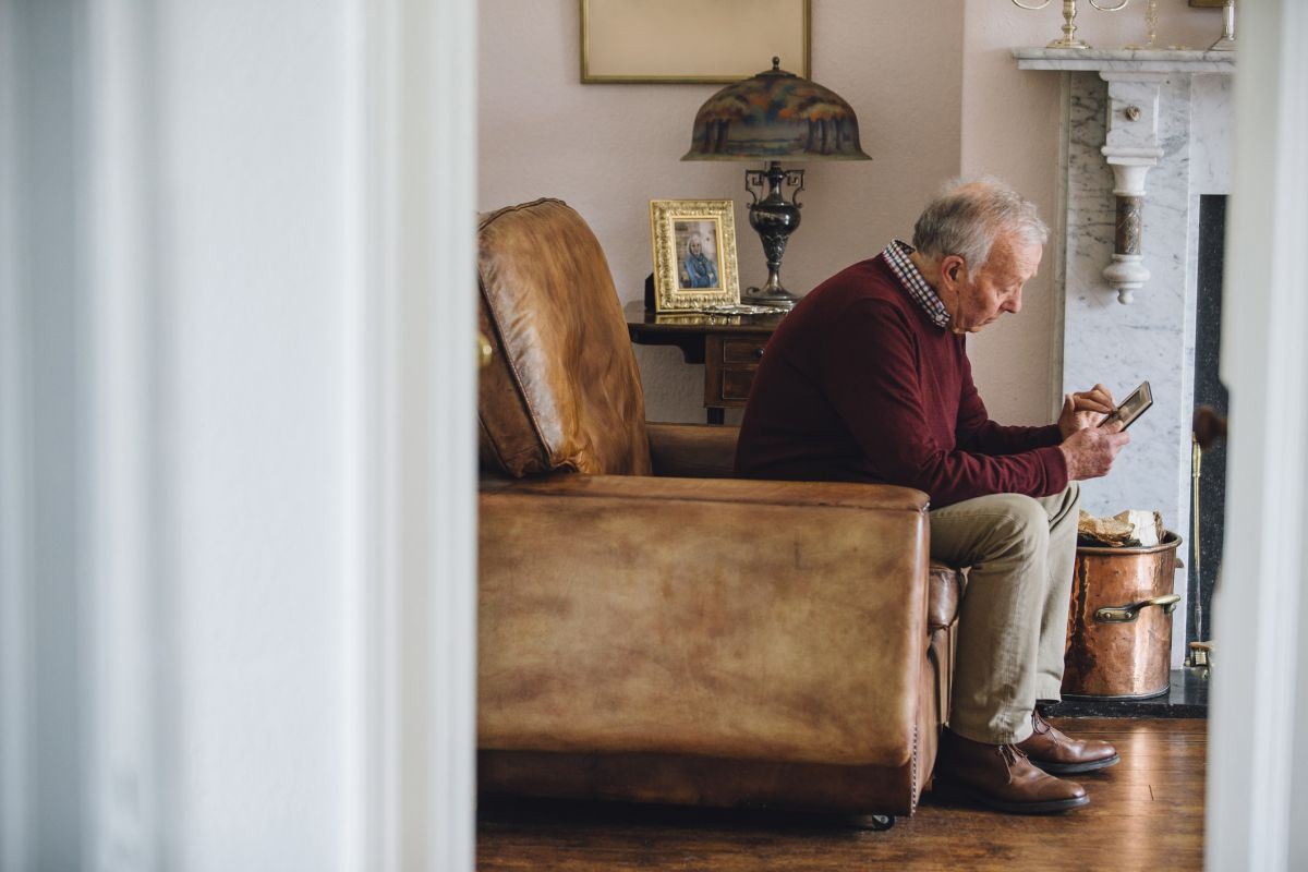 Réforme des pensions de réversion : ce qui attend veufs et veuves d'ici 2026