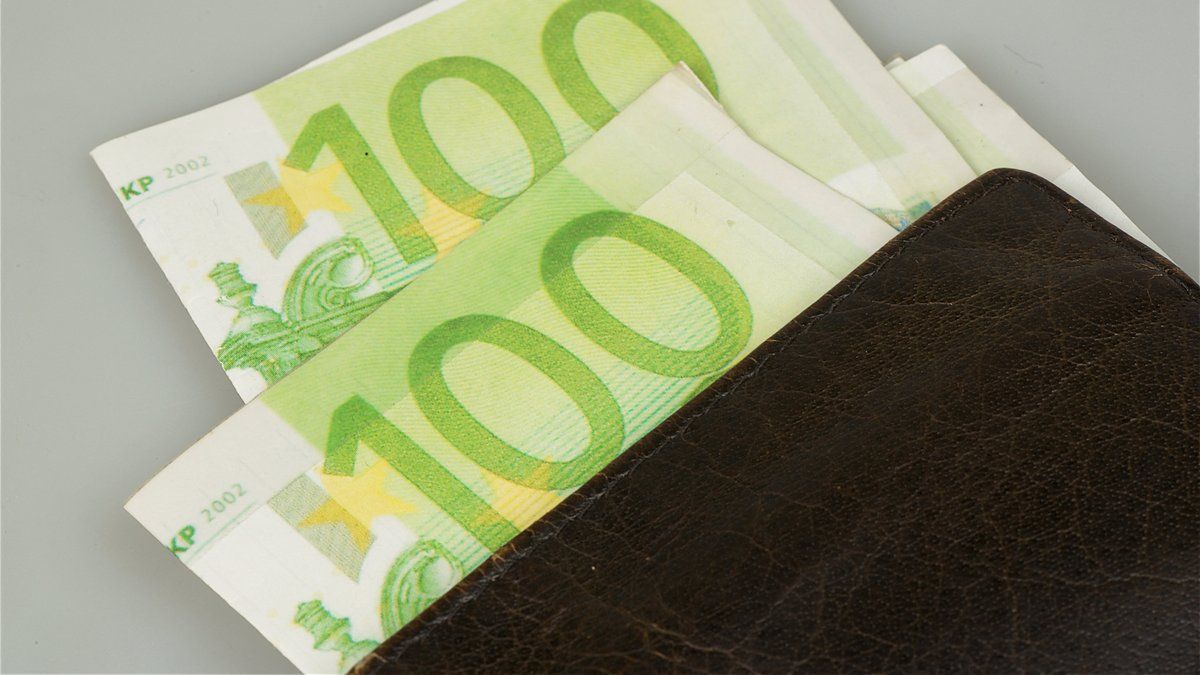 Quand la pension alimentaire s'arrête : un père et un fils face à une décision de justice