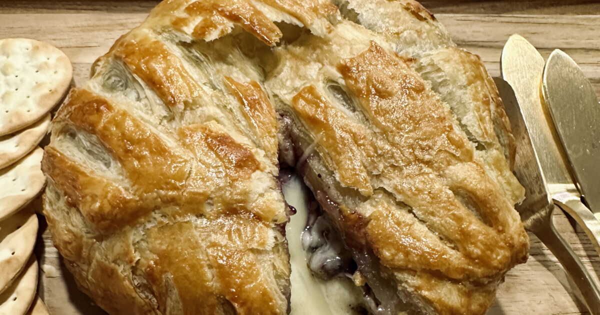 Une couronne festive au brie pour des apéros gourmands