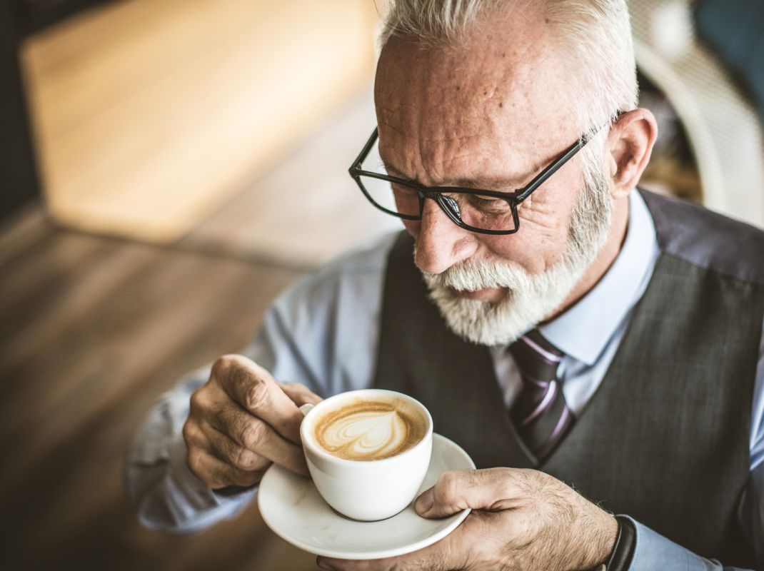 Café et démence : une boisson qui pourrait protéger les seniors