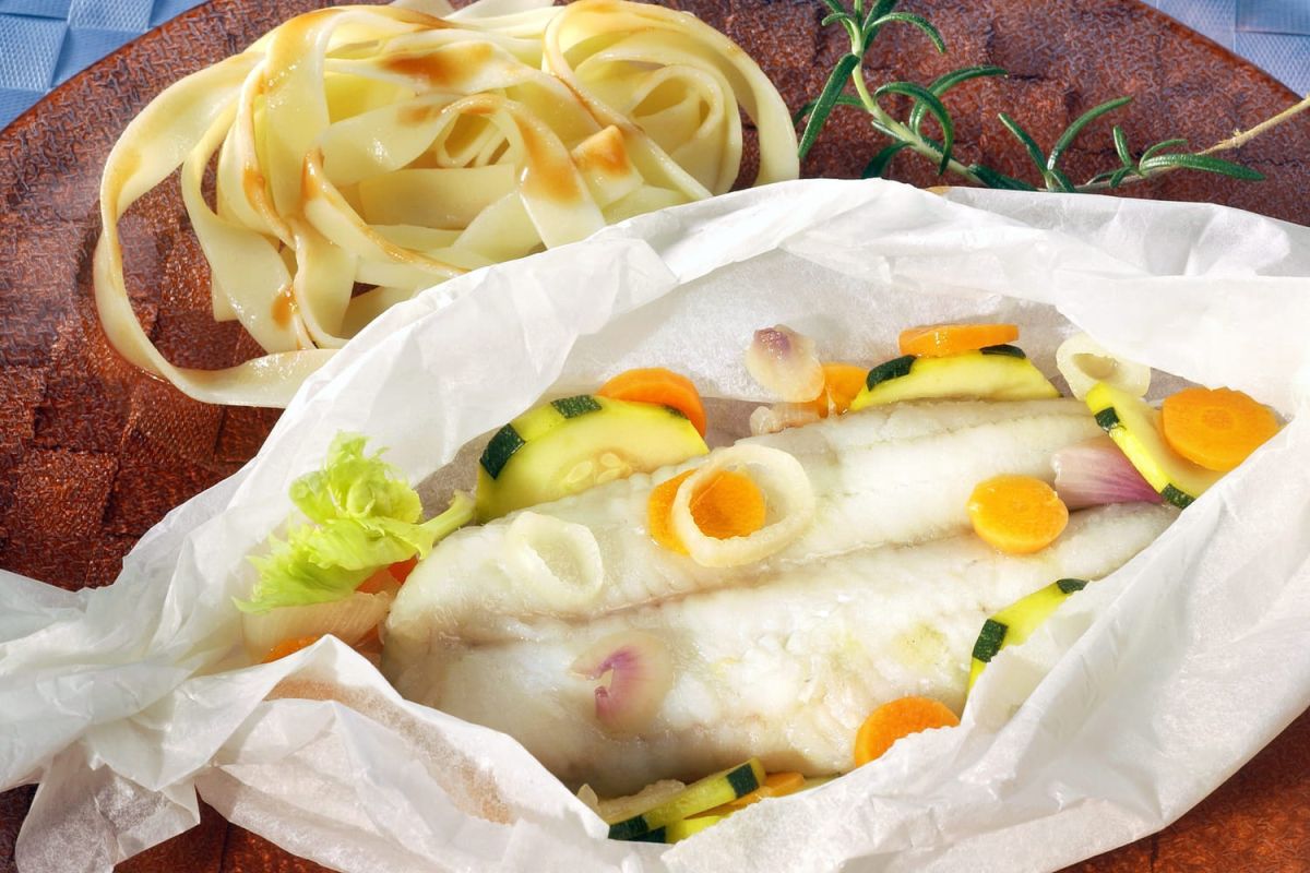 Découvrez la délicieuse recette de cabillaud en papillote de Cyril Lignac