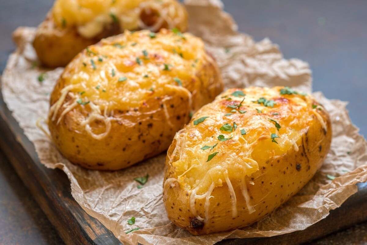 Une délicieuse recette de pommes de terre au four en papillote