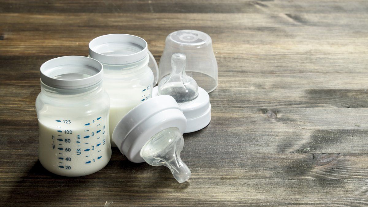 Rappel inquiétant : des nourrissons touchés par des troubles digestifs liés à un lait infantile