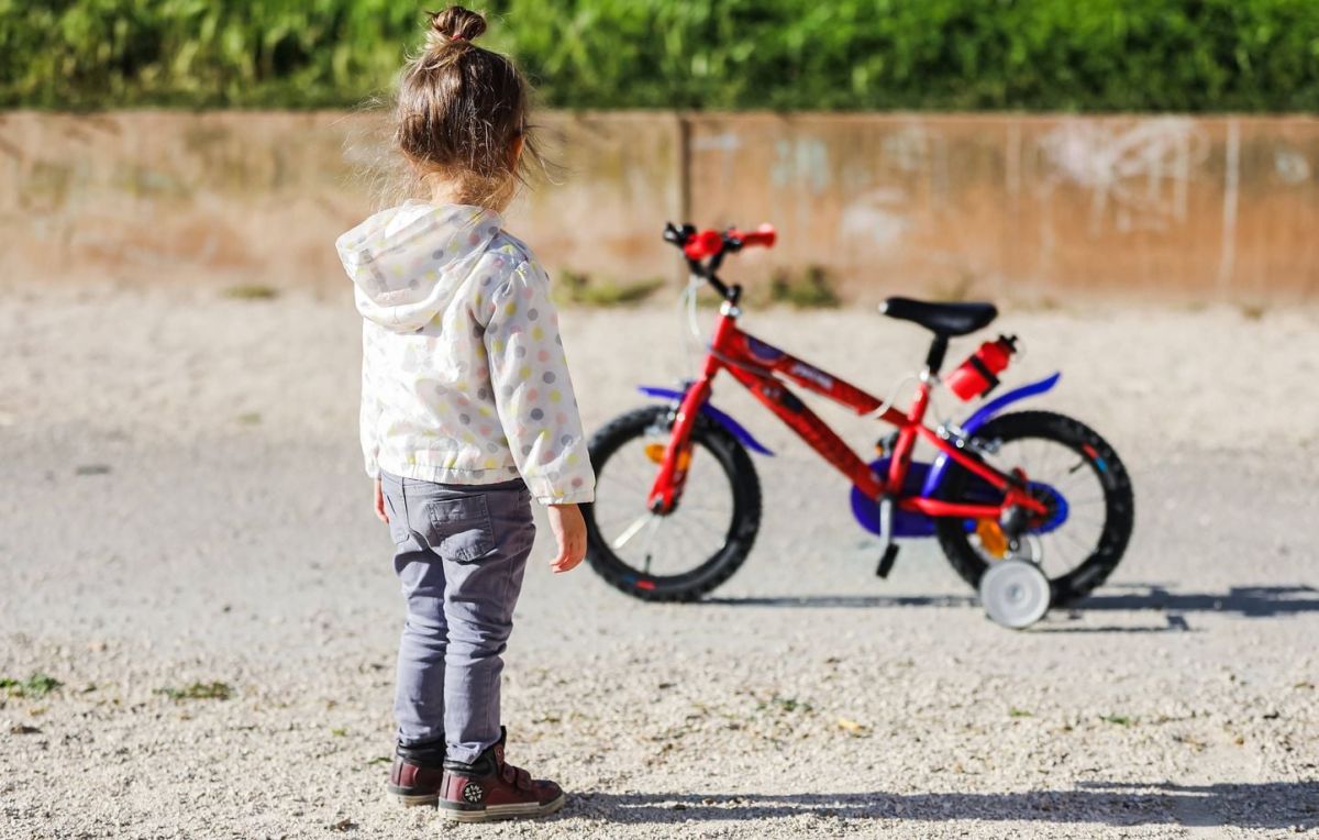 Un homme interpellé dans le Jura pour avoir filmé des enfants : révélations inquiétantes