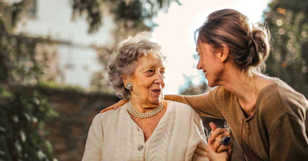 Aides financières pour seniors : guide pratique de la demande
