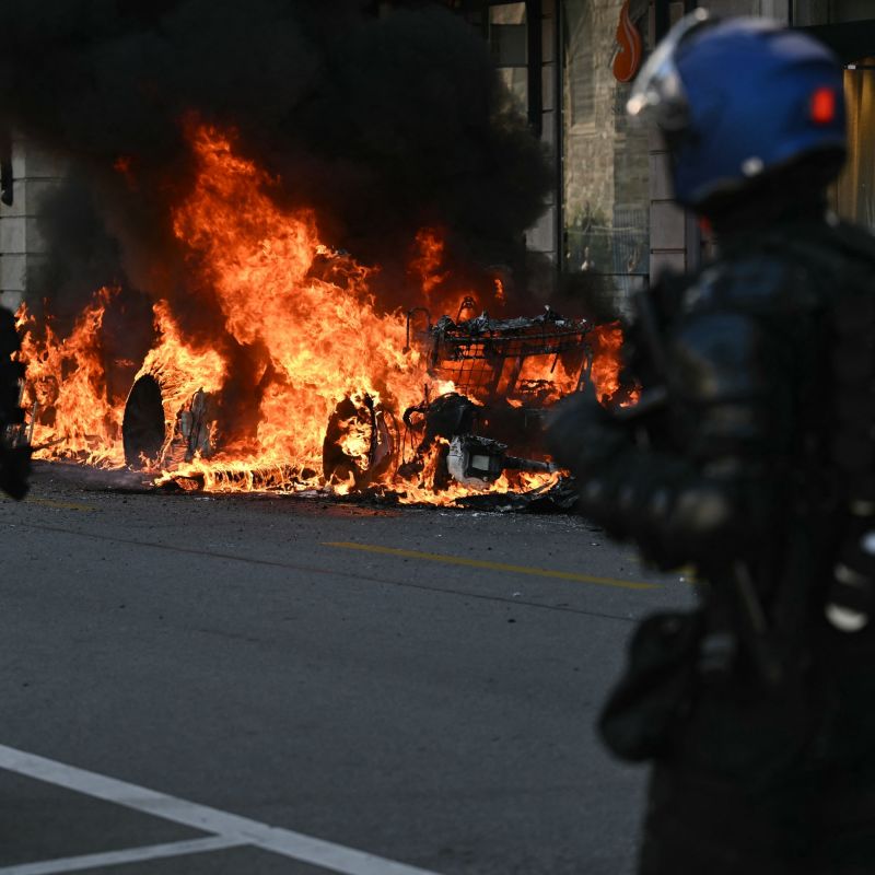Affrontements à Genève : quand l'anti-G7 prend feu