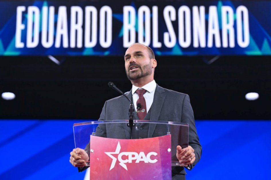 Eduardo Bolsonaro, la descente aux enfers d'un fils pris dans le tourbillon du pouvoir