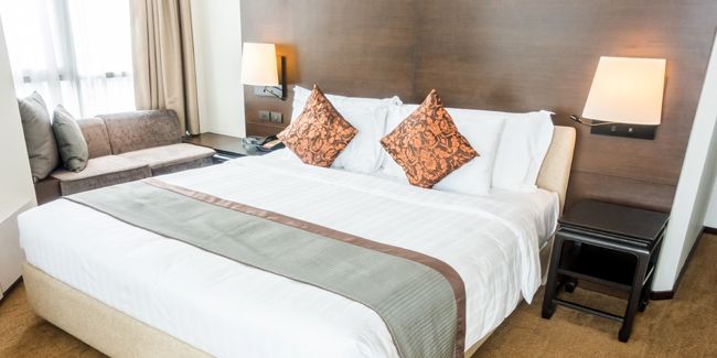 choisir le bon revêtement naturel pour votre chambre : coco, sisal ou jonc de mer ?