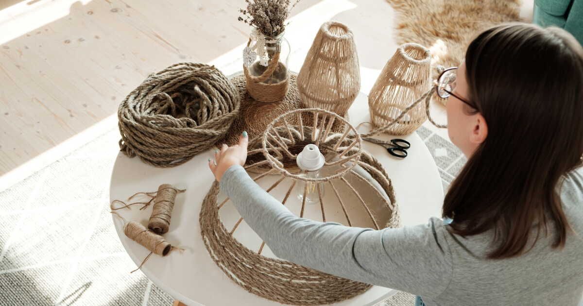Un abat-jour en fleur : créez une décoration unique pour votre intérieur