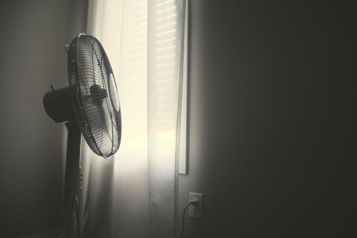 Les secrets du ventilateur : allié ou ennemi pour des nuits fraîches ?