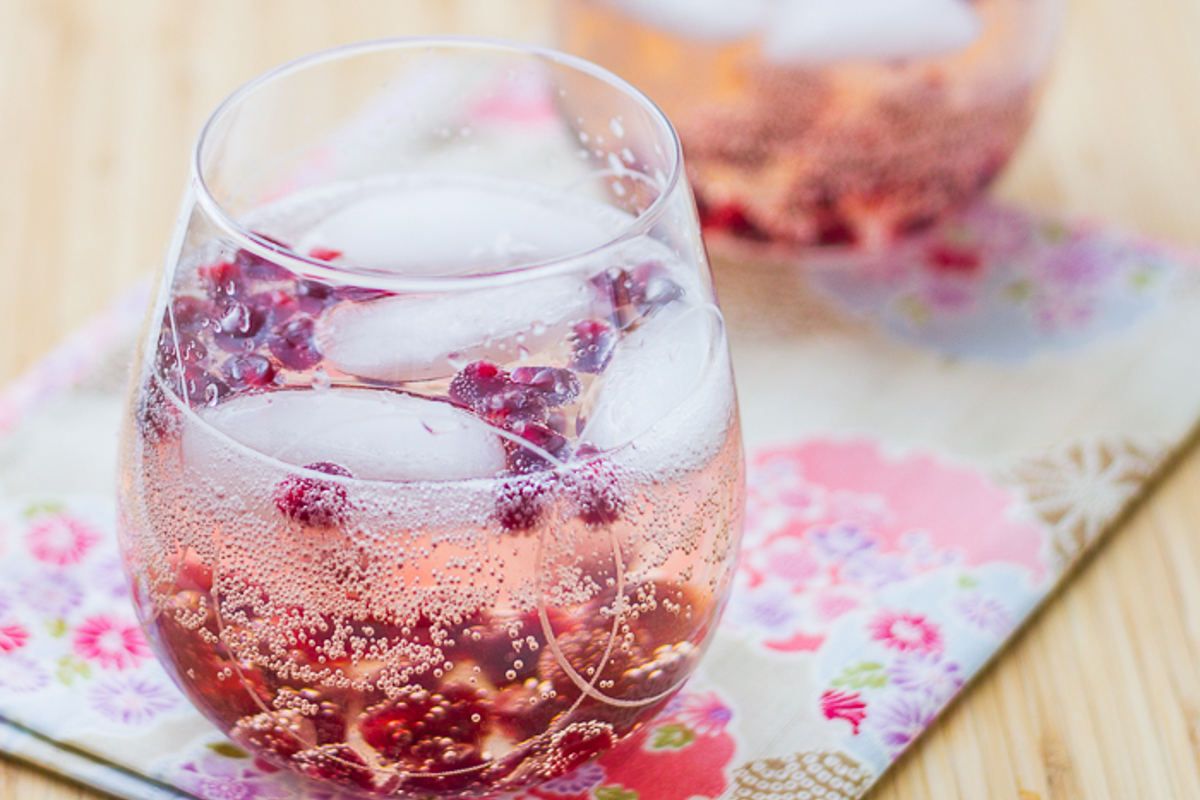 Découvrez le spritz rosé au pamplemousse et grenade