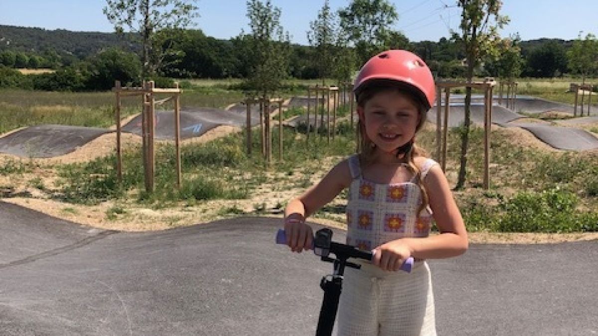 Le nouveau skatepark de Bouc-Bel-Air attire déjà les passionnés de glisse