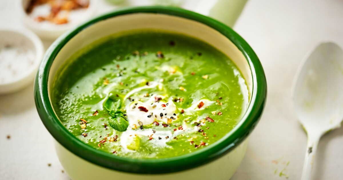 un potage savoureux de petits pois et carottes : la recette qui réchauffe le cœur