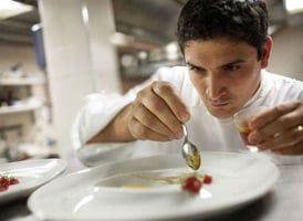 Des pizzas étoilées : le chef Mauro Colagreco à la Boîte à Pizza
