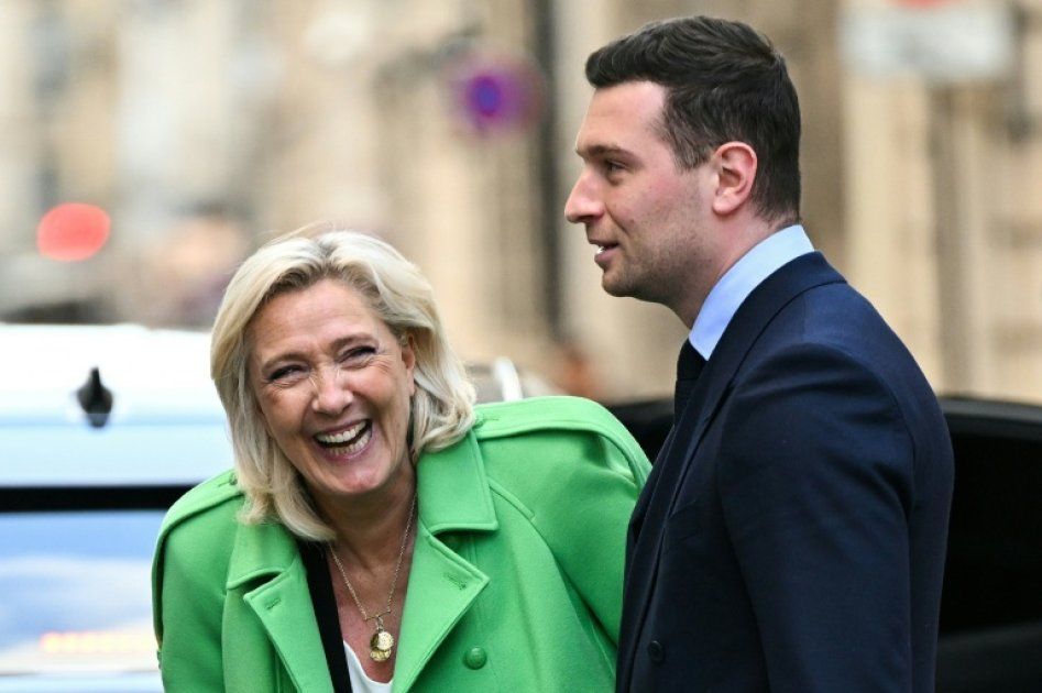 Unis dans l'incertitude, Le Pen et Bardella renforcent leurs liens avant le jugement décisif