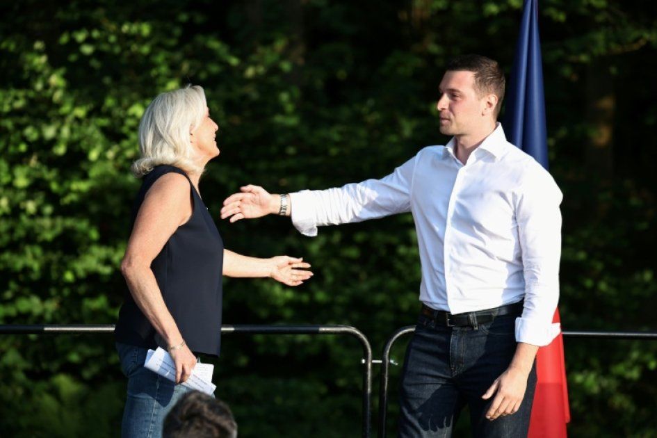 Marine Le Pen et Jordan Bardella : une alliance renforcée avant une décision cruciale