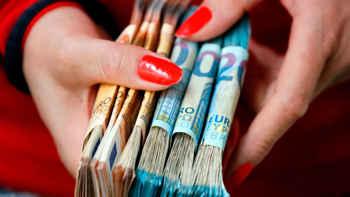 L'argent liquide : les limites à connaître pour retirer et déposer