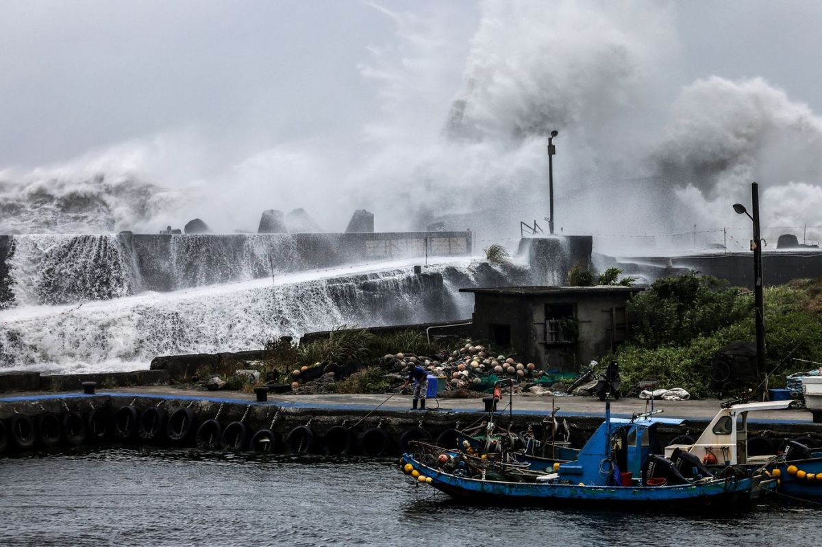 le typhon bavi menace la chine après un passage ravageur aux philippines et à taiwan