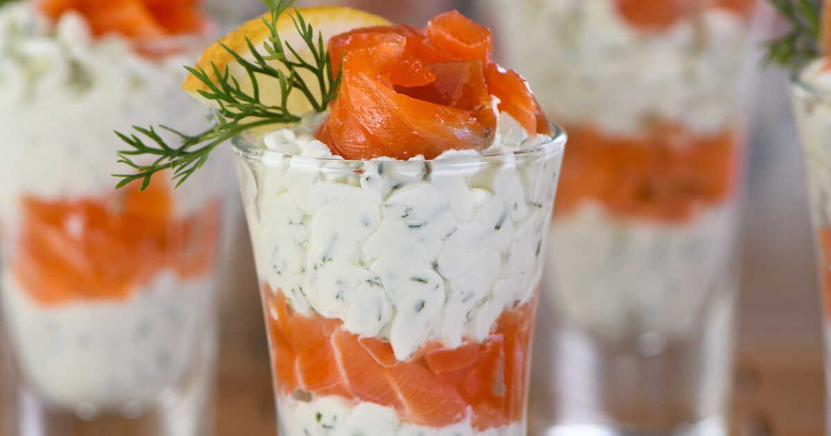 Régalez vos invités avec ces verrines de saumon fumé prêtes en un clin d'œil